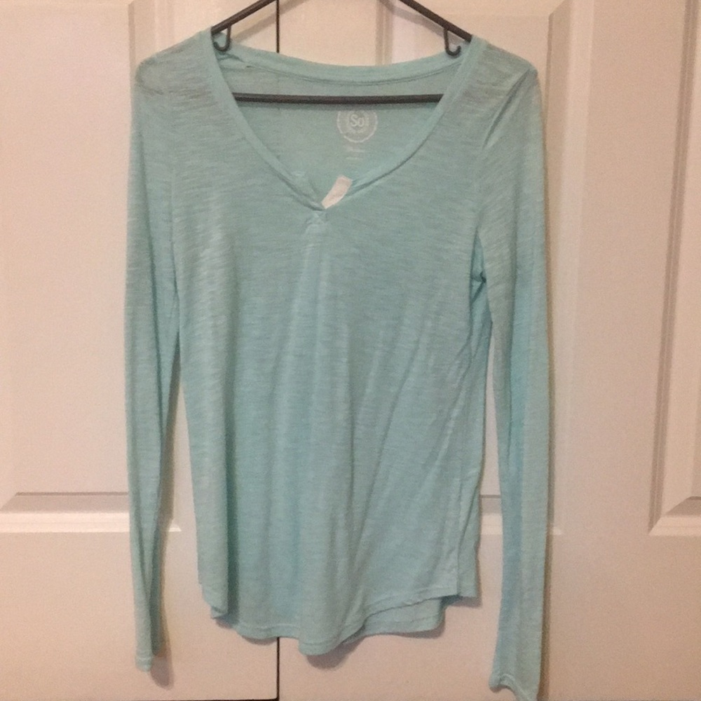 Long sleeved tee